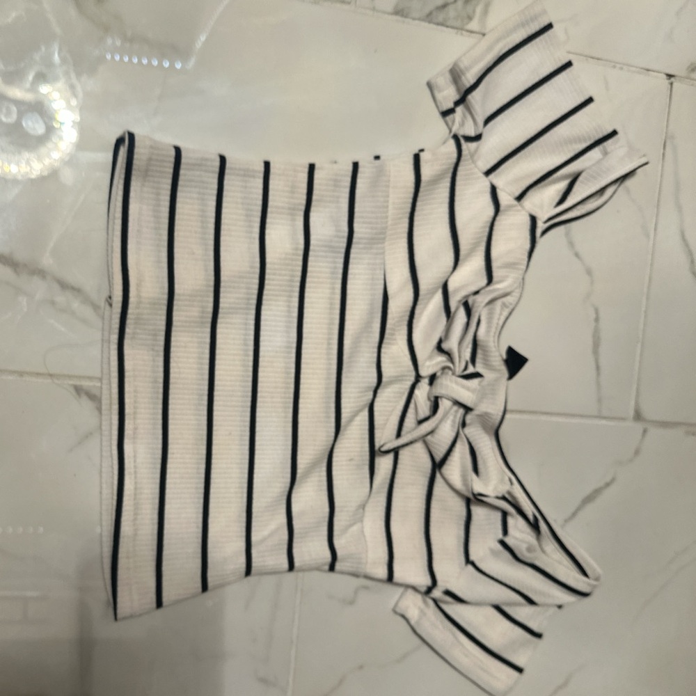 SHEIN Black and White Striped Short Sleeve Top